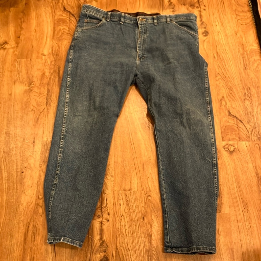 Wrangler men’s classic Blue Denim Jeans 44x32